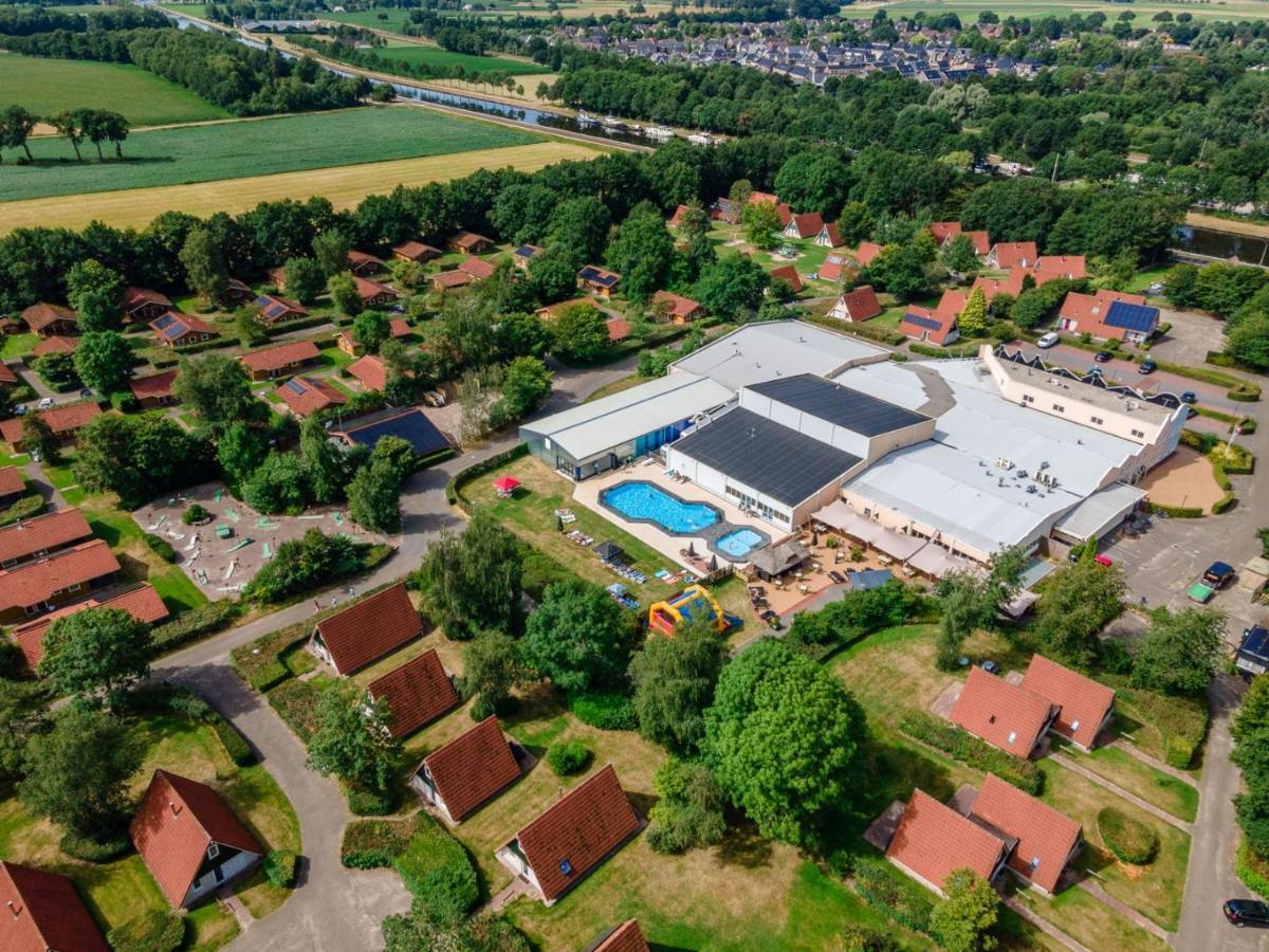 Het Familie Boshuisje - Vakantiewoning Op Prachtig Park Met Veel Faciliteiten Inc Ligbad Gramsbergen Exterior foto