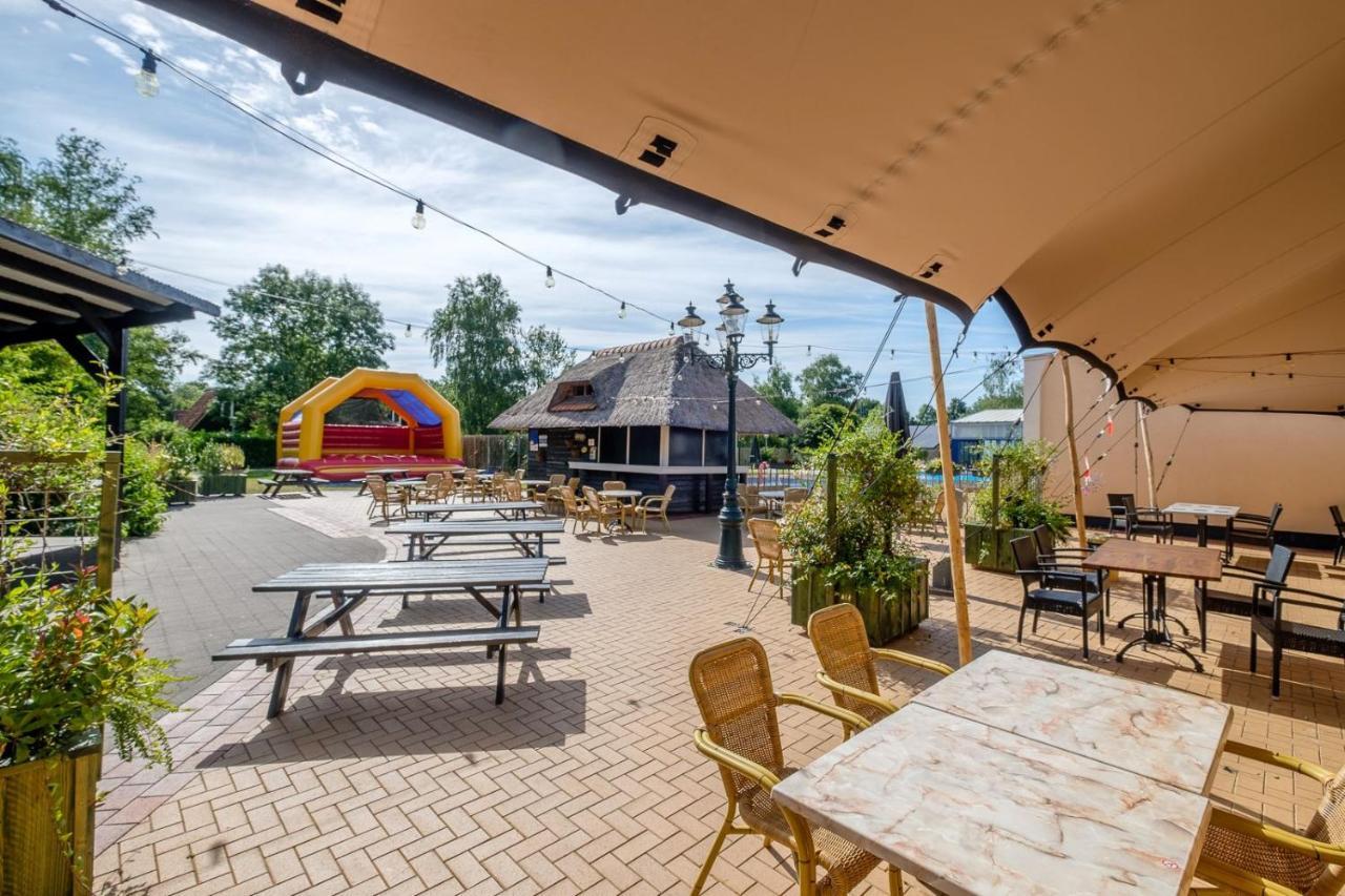Het Familie Boshuisje - Vakantiewoning Op Prachtig Park Met Veel Faciliteiten Inc Ligbad Gramsbergen Exterior foto